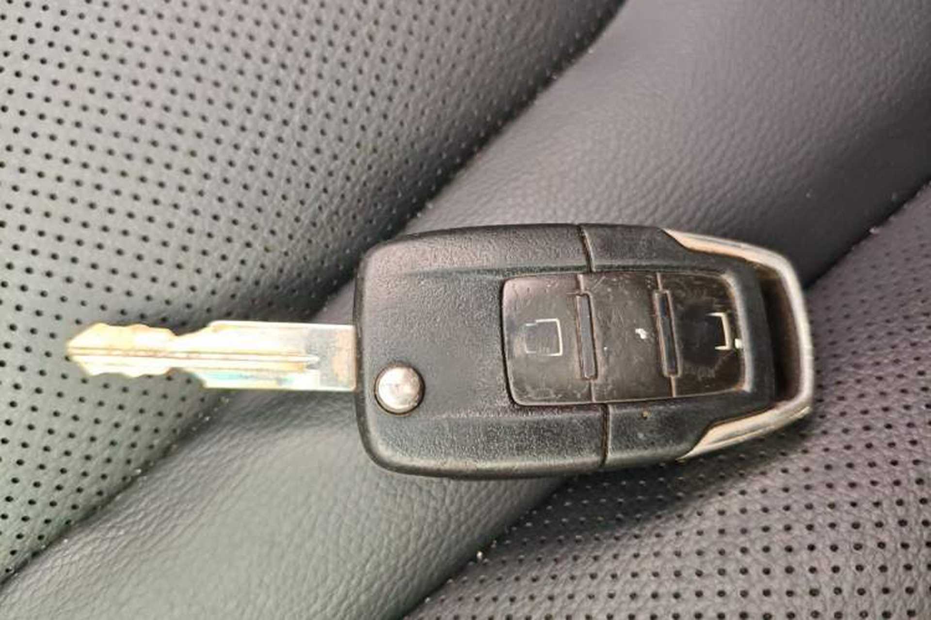 Used Luxgen U6 SUV 2015 1.8T Fashion Edition Vehicle Key