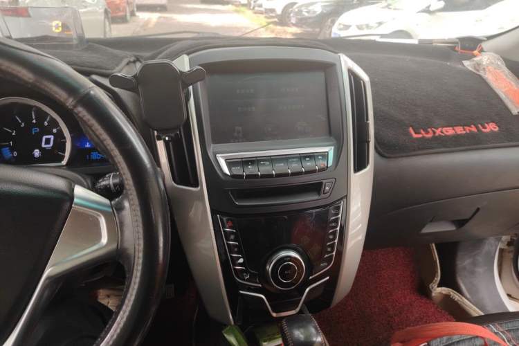 Used Luxgen U6 SUV 2015 1.8T Fashion Edition Audio And AC Panel