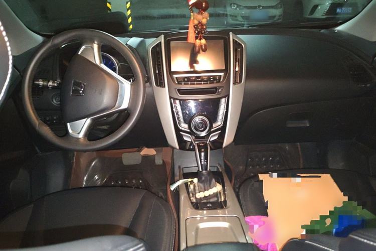 Used Luxgen U6 SUV 2015 1.8T Fashion Edition Center Console
