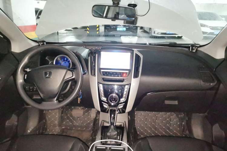Used Luxgen U6 SUV 2015 1.8T New Innovation Upgrade Center Console