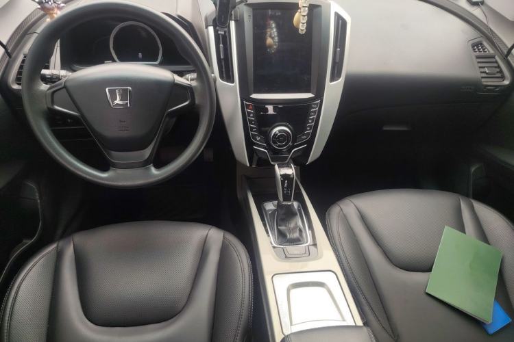 Used Luxgen U6 SUV 2015 1.8T Enhanced Charm Edition Center Console