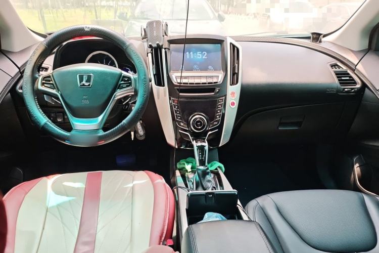 Used Luxgen U6 SUV 2015 1.8T Fashion Edition Center Console