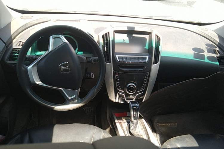 Used Luxgen U6 SUV 2015 1.8T Fashion Edition Center Console