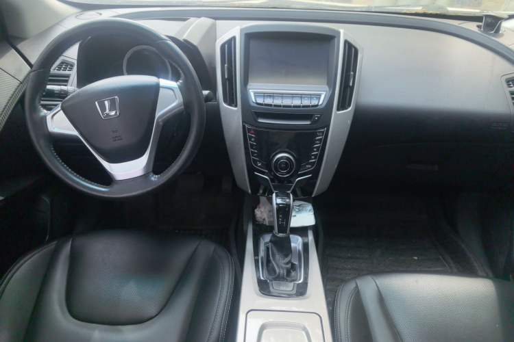 Used Luxgen U6 SUV 2015 1.8T Fashion Edition Center Console