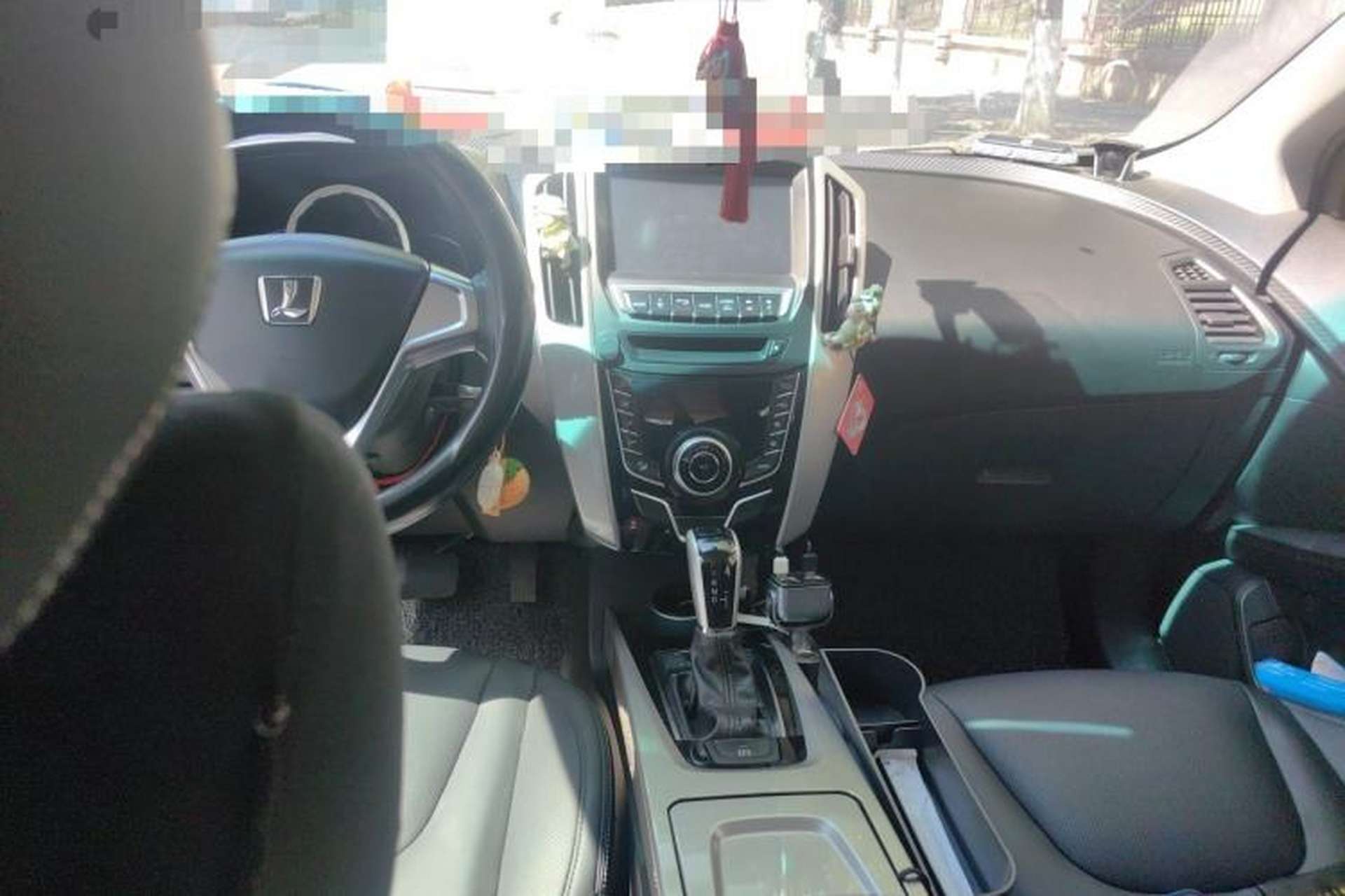 Used Luxgen U6 SUV 2015 1.8T Fashion Edition Center Console
