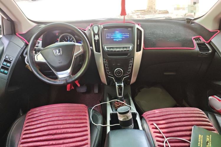 Used Luxgen U6 SUV 2015 1.8T Fashion Edition Center Console