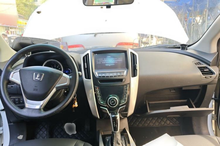 Used Luxgen U6 SUV 2015 1.8T Fashion Edition Center Console