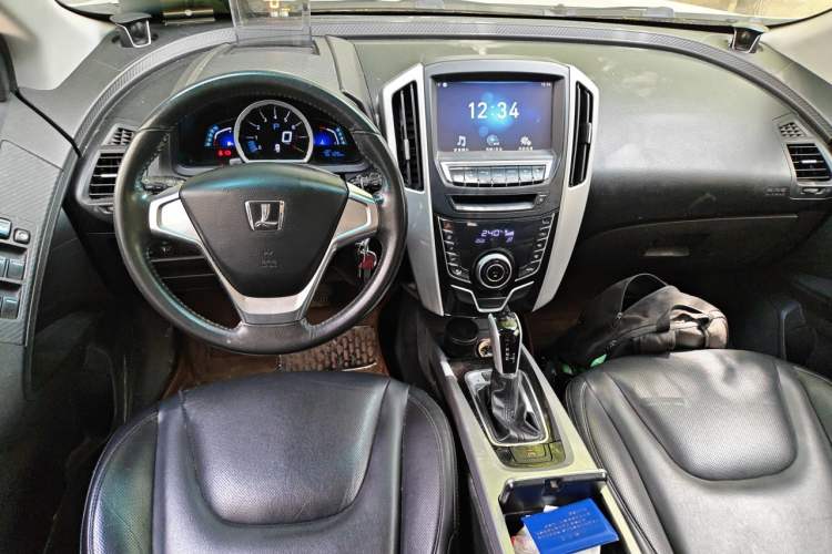 Used Luxgen U6 SUV 2015 1.8T Fashion Edition Center Console
