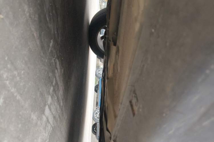 Used Luxgen U6 SUV 2015 1.8T ZhiZun Model Chassis Front Right