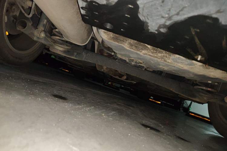 Used Luxgen U6 SUV 2015 1.8T ZhiZun Model Chassis Rear