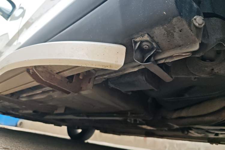 Used Luxgen U6 SUV 2015 1.8T Fashion Edition Chassis Rear Left