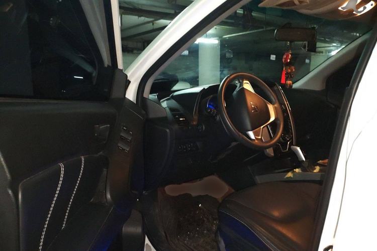 Used Luxgen U6 SUV 2015 1.8T Fashion Edition Driver Seat