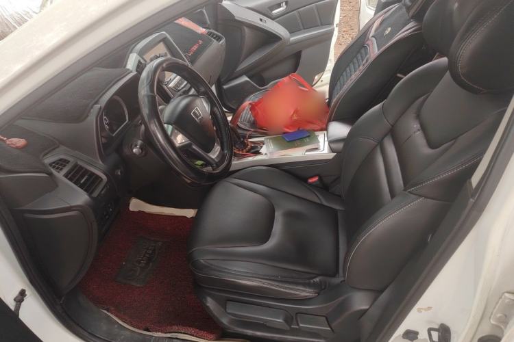 Used Luxgen U6 SUV 2015 1.8T Fashion Edition Driver Seat
