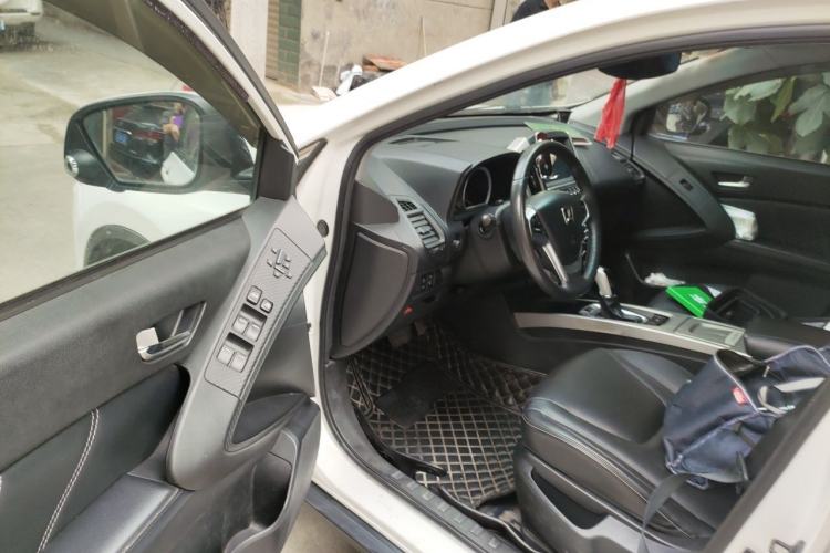 Used Luxgen U6 SUV 2015 1.8T ZhiZun Model Driver Seat