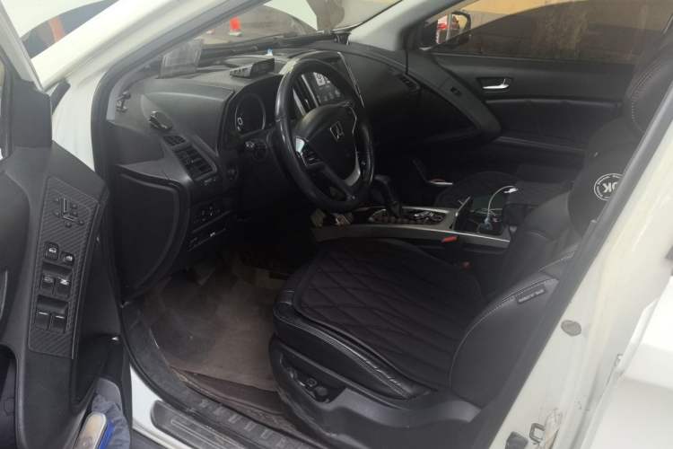 Used Luxgen U6 SUV 2015 1.8T ZhiZun Model Driver Seat