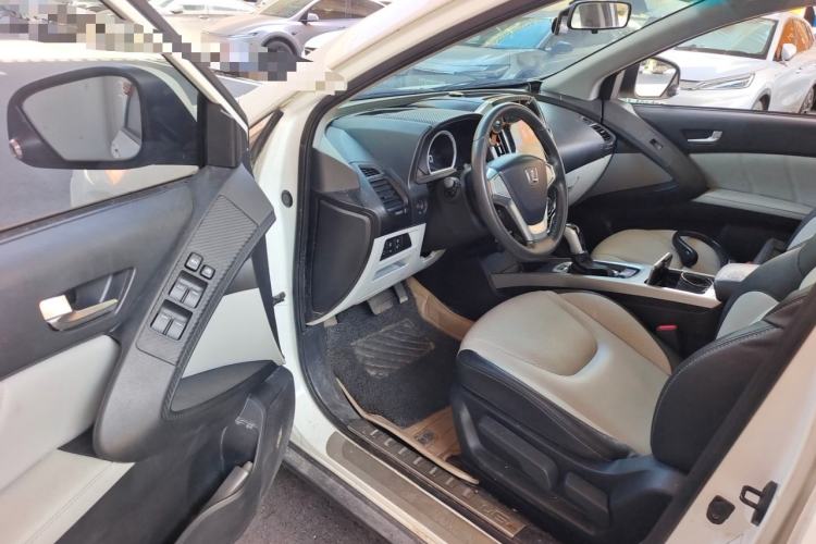Used Luxgen U6 SUV 2015 1.8T Fashion Edition Driver Seat