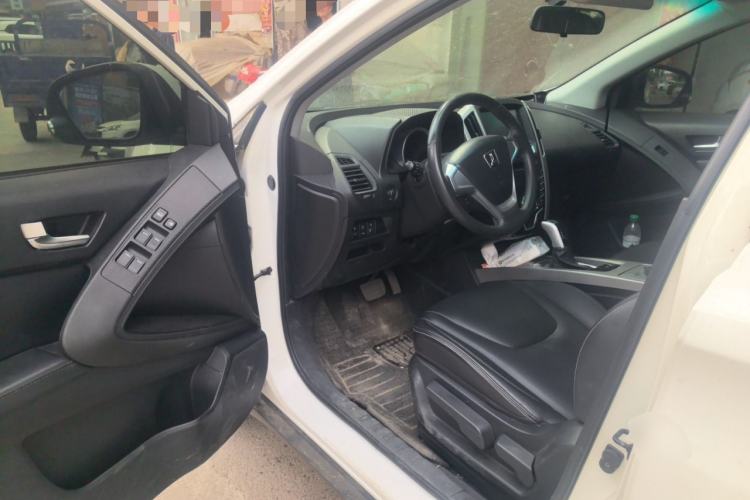 Used Luxgen U6 SUV 2015 1.8T Fashion Edition Driver Seat