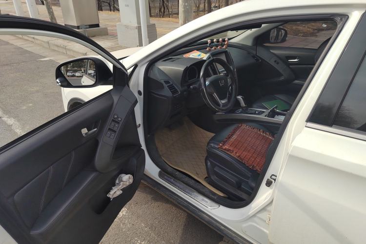 Used Luxgen U6 SUV 2015 1.8T Fashion Edition Driver Seat
