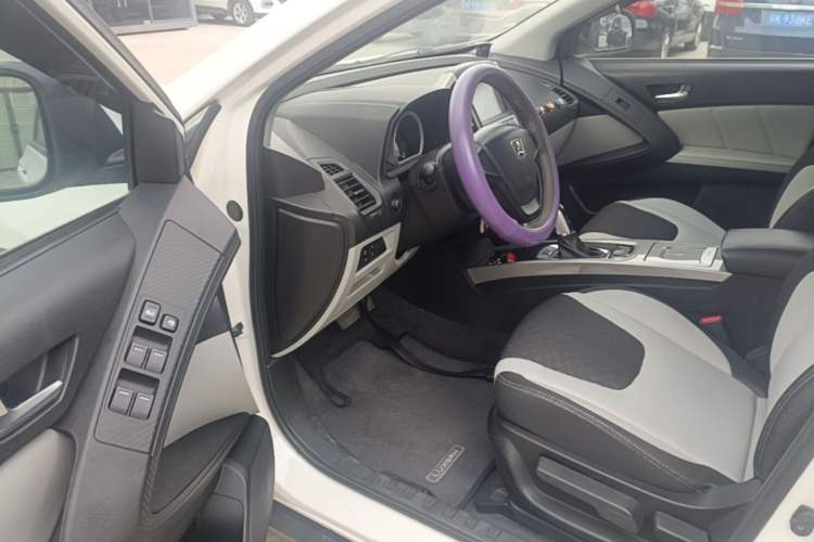 Used Luxgen U6 SUV 2015 1.8T Charm Model Driver Seat