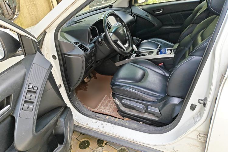 Used Luxgen U6 SUV 2015 1.8T Fashion Edition Driver Seat