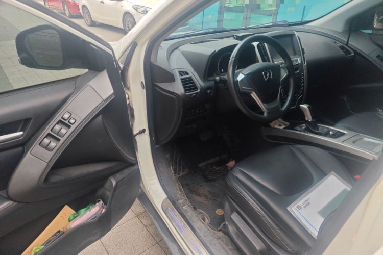 Used Luxgen U6 SUV 2015 1.8T Fashion Edition Driver Seat
