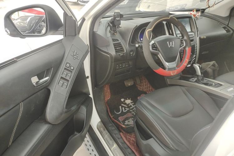 Used Luxgen U6 SUV 2015 1.8T ZhiZun Model Driver Seat
