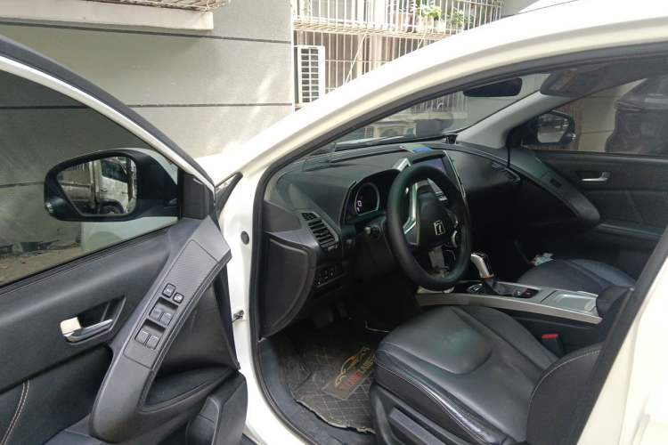 Used Luxgen U6 SUV 2015 1.8T Fashion Edition Driver Seat