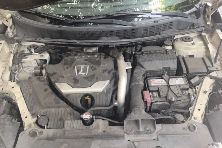 Used Luxgen U6 SUV 2015 1.8T ZhiZun Model Engine Bay