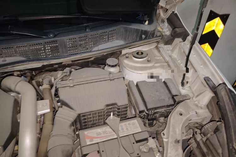 Used Luxgen U6 SUV 2015 1.8T Fashion Edition Engine Bay Left