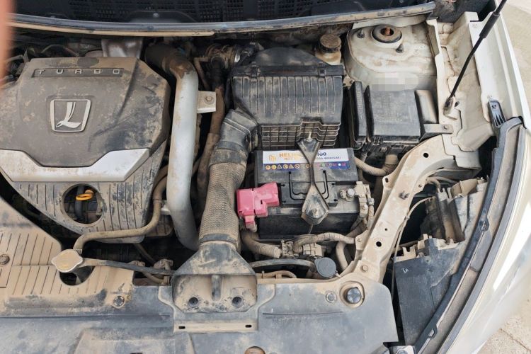 Used Luxgen U6 SUV 2015 1.8T Fashion Edition Engine Bay Left