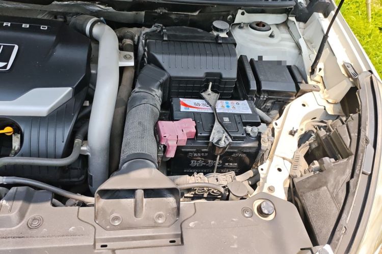 Used Luxgen U6 SUV 2015 1.8T Fashion Edition Engine Bay Left