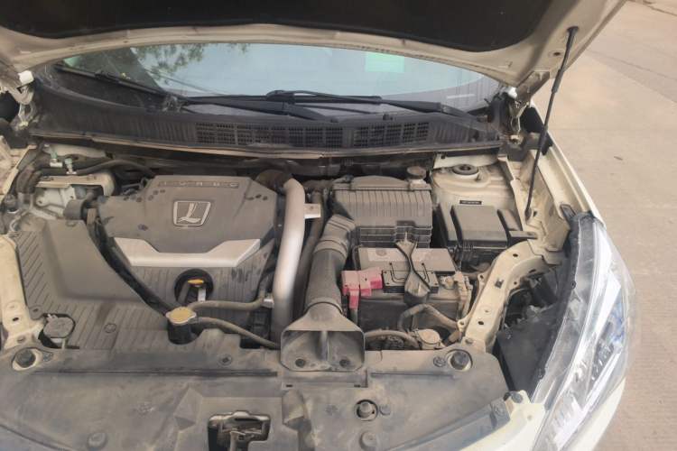 Used Luxgen U6 SUV 2015 1.8T Fashion Edition Engine Bay Left
