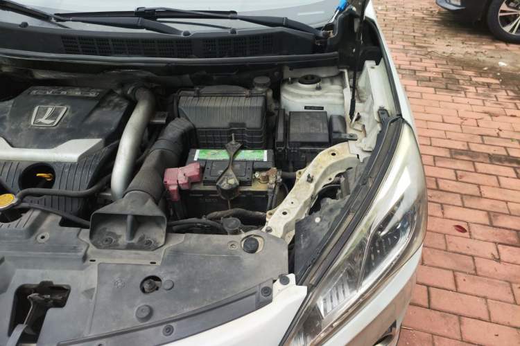 Used Luxgen U6 SUV 2015 1.8T Fashion Edition Engine Bay Left