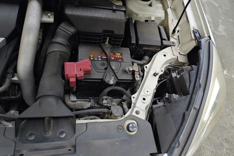 Used Luxgen U6 SUV 2015 1.8T Fashion Edition Engine Bay Left