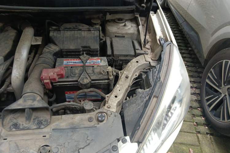 Used Luxgen U6 SUV 2015 1.8T Fashion Edition Engine Bay Left