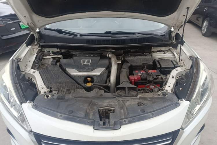Used Luxgen U6 SUV 2015 1.8T Charm Model Engine Bay