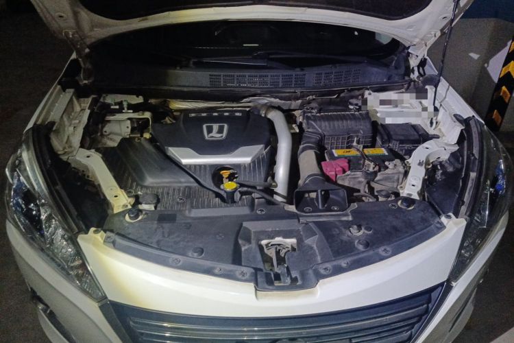Used Luxgen U6 SUV 2015 1.8T Fashion-Upgraded Model Engine Bay