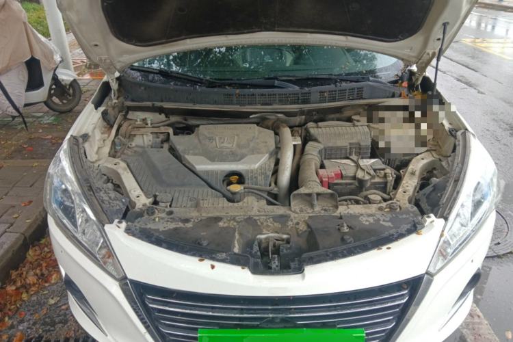 Used Luxgen U6 SUV 2015 1.8T Charm Model Engine Bay