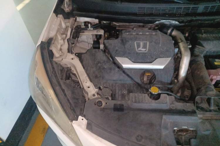 Used Luxgen U6 SUV 2015 1.8T Fashion-Upgraded Model Engine Bay Right