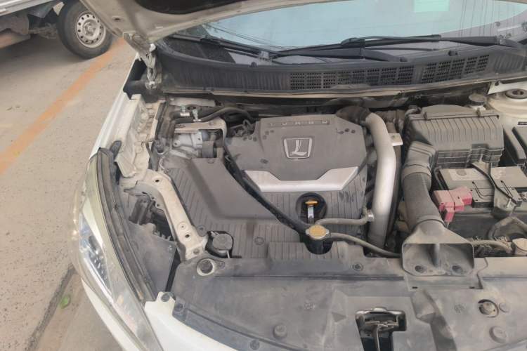 Used Luxgen U6 SUV 2015 1.8T Fashion Edition Engine Bay Right