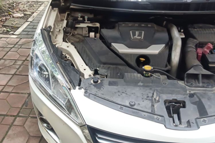 Used Luxgen U6 SUV 2015 1.8T Fashion Edition Engine Bay Right