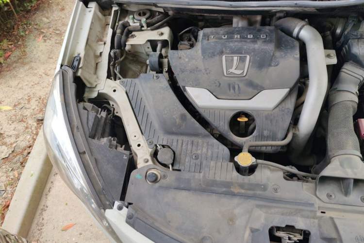 Used Luxgen U6 SUV 2015 1.8T Fashion Edition Engine Bay Right