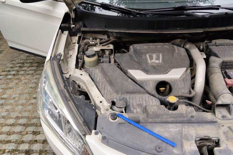 Used Luxgen U6 SUV 2015 1.8T Charm Model Engine Bay Right