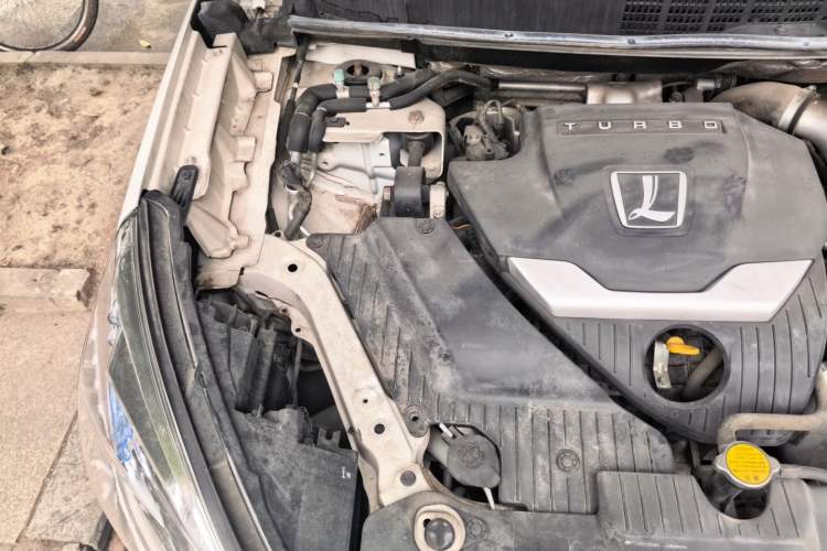 Used Luxgen U6 SUV 2015 1.8T Fashion Edition Engine Bay Right