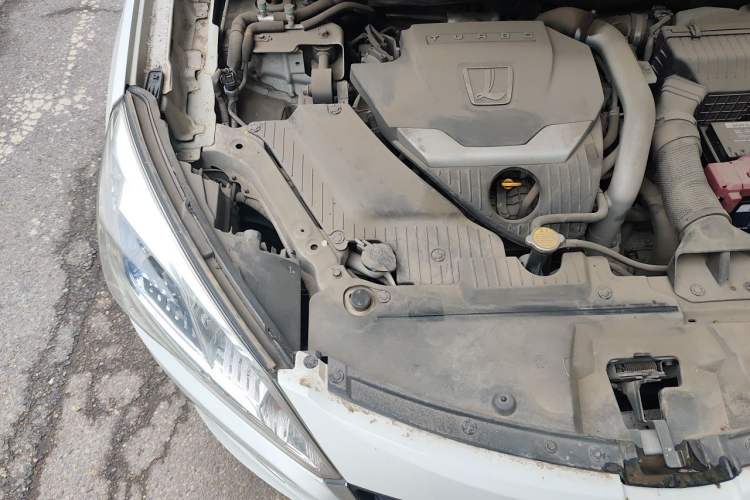 Used Luxgen U6 SUV 2015 1.8T Fashion-Upgraded Model Engine Bay Right