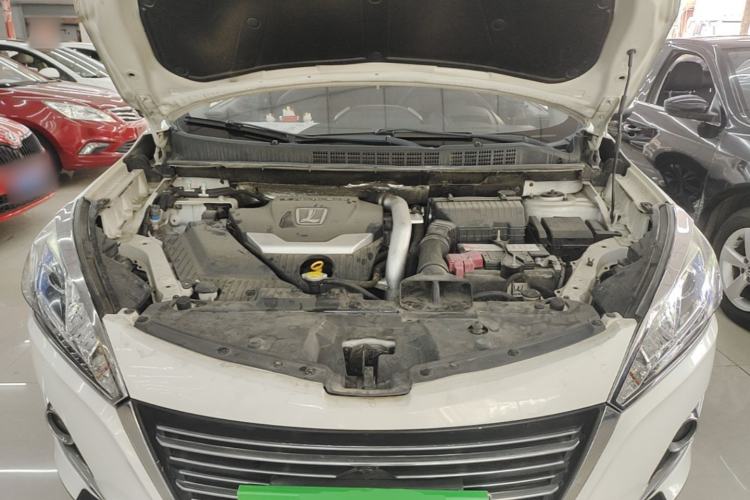 Used Luxgen U6 SUV 2015 1.8T ZhiZun Model Engine Bay
