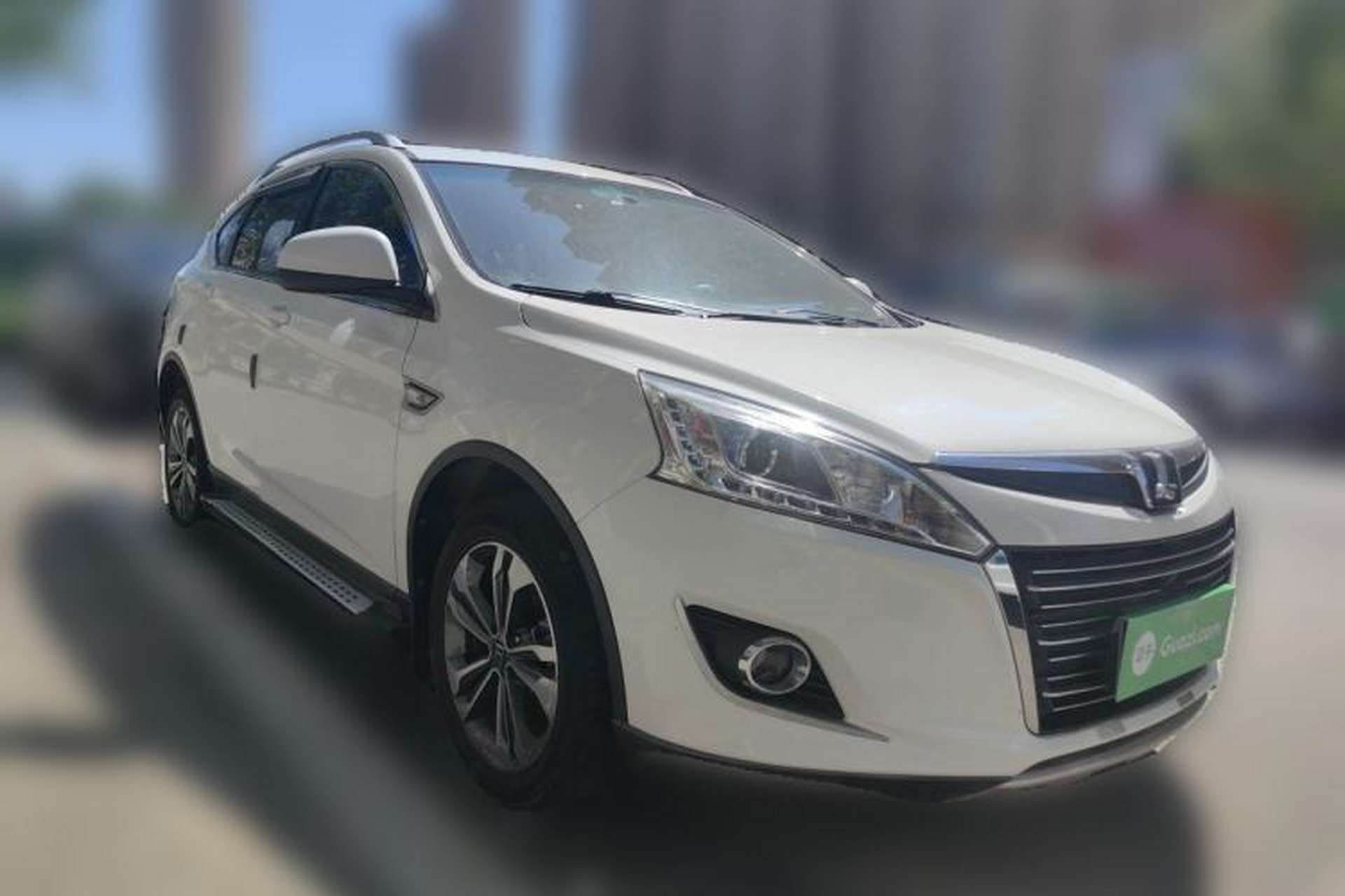 Used Luxgen U6 SUV 2015 1.8T Fashion Edition Front Right 45 Deg