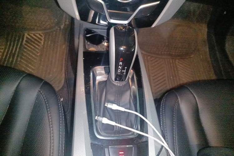 Used Luxgen U6 SUV 2015 1.8T Fashion-Upgraded Model Gear Lever