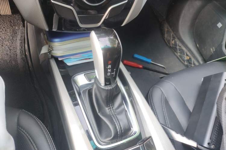 Used Luxgen U6 SUV 2015 1.8T Fashion Edition Gear Lever