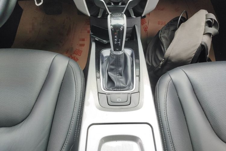 Used Luxgen U6 SUV 2015 1.8T Fashion Edition Gear Lever
